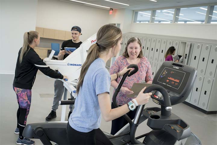 Students in Exercise Science lab