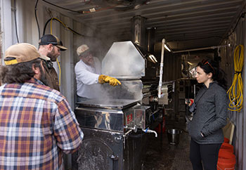 preparing maple syrup