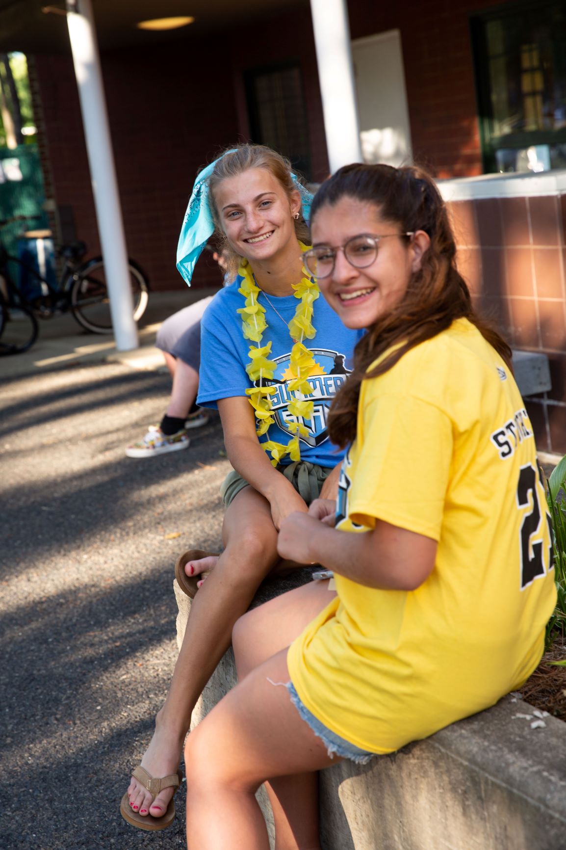 New students pose for a photo outside of the first-year dorms during Nest Fest, Stockton's new overnight orientation experience.