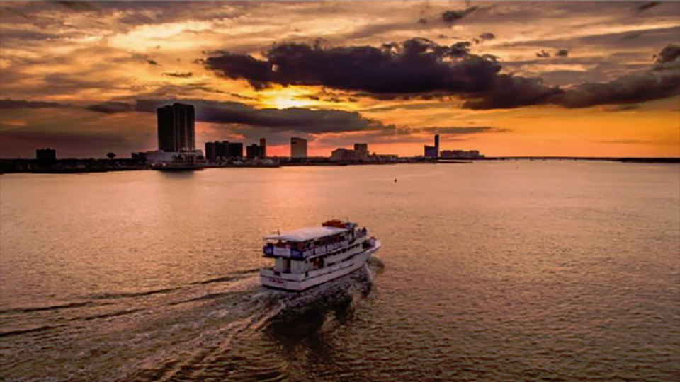 SUNSET SERENADE CRUISE