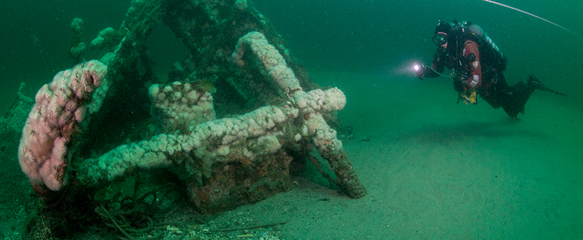 Image of diver explore the Walker wreck