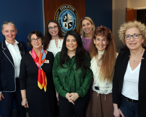 Pictured are SWLC Speaker Series sponsors and members Cristina Stummer, Johanna Johnson, Whitney Ullman, Alicia McMackin, Gayle Gross and Cookie Till. 