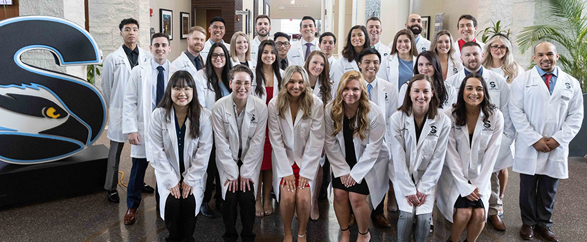 Physical Therapy Students Receive Their White Coats