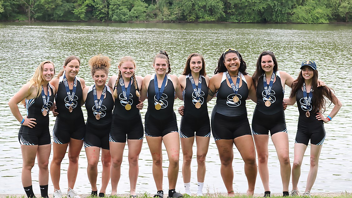 women's rowing team