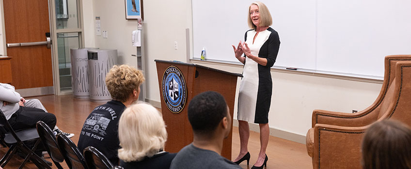 Constitution Day Speaker Constitution Day Speaker talks to attendees