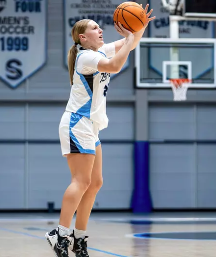 women's basketball player