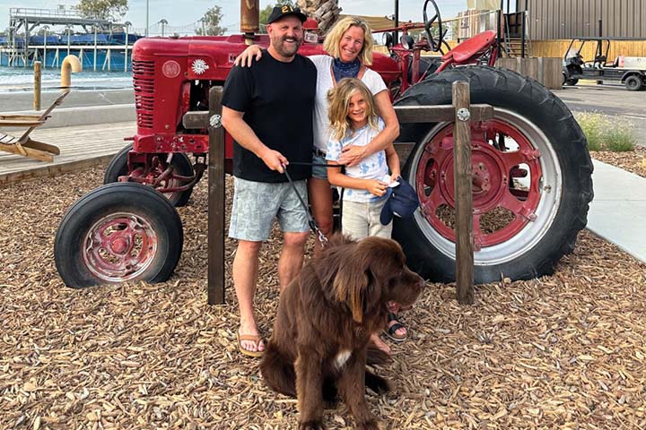 Mark Tesi feature Mark Tesi with his family.